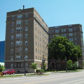 Jefferson Apartment Building