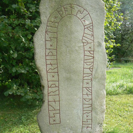 Östergötlands runinskrifter 176