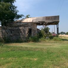Magnolia Service Station