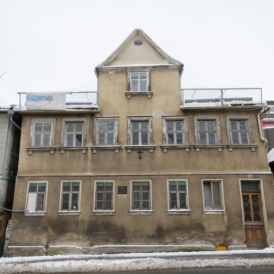 Wohn- und Geschäftshaus