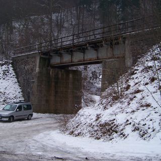 Železniční most přes cestu k čp. 186 a 174 v Křivoklátu