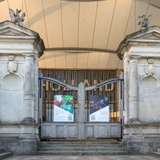 Gate piers to forecourt