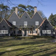 Lovdalla, Bosch en Duin