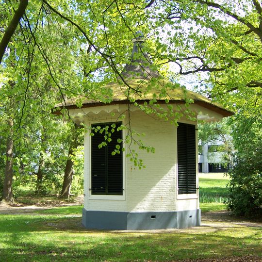 Port Natal, theekoepel en duiventil