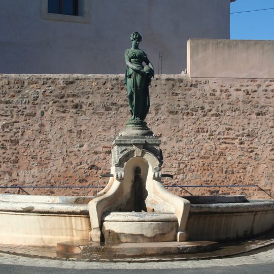 Fontaine de la source