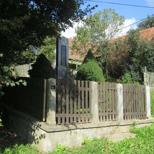 Pomník padlým v Olešné