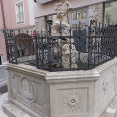 Delphinbrunnen