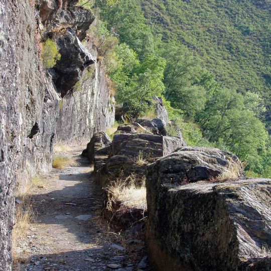 Canales romanos de La Cabrera