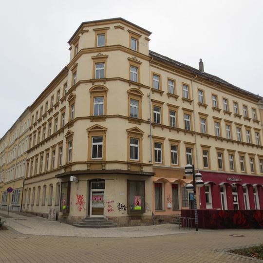 Mietshaus in geschlossener Bebauung, in Ecklage Brühl 30