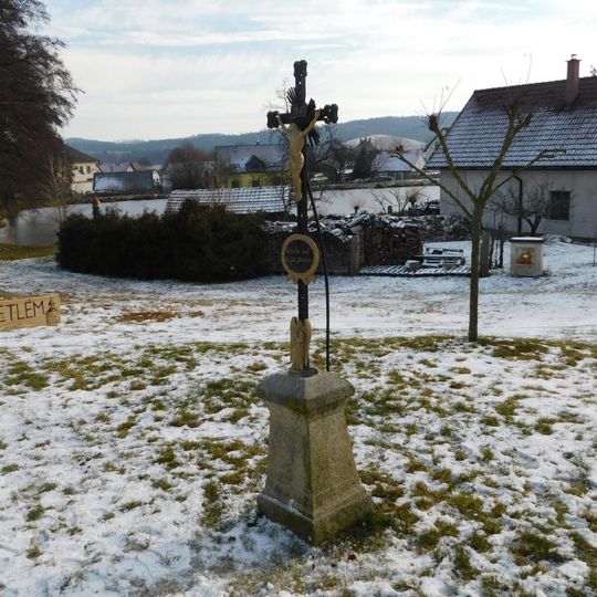 Kříž u kaple svaté Markéty v Cejli