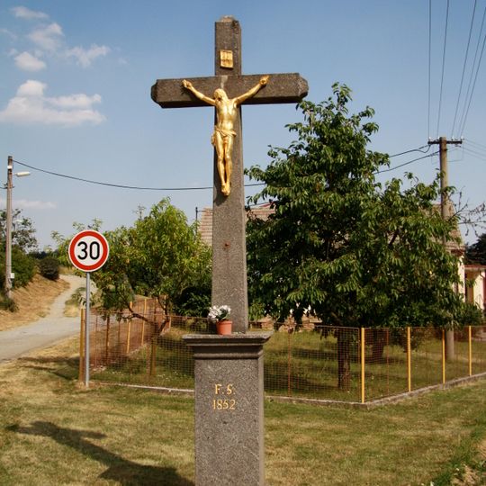Kříž v Pucově