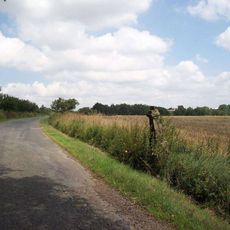 Kříž jihozápadně od Doubravy