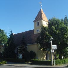 Evangelische Pfarrkirche und Denkmal Am Wiesengrund
