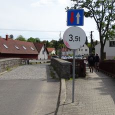 Lávka přes Mastník v Kosově Hoře vedle mostu na ulici k Janovu