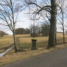 Kříž u silnice na východním okraji Království