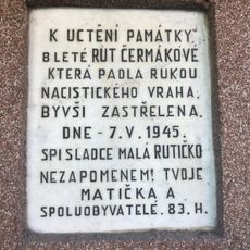 Pamětní deska Rut Čermákové na domě U Nových domů III 1943/15 v Praze
