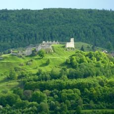 Schlossberg mit Ruine Flochberg