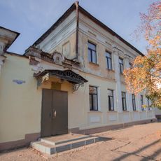 Шуйская 8-летняя школа № 12, в прошлом жилой дом с хозяйственными строениями купца Василия Максимовича Киселева (Шуя)