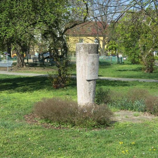 Pomník obětem okupace 1939-45 v parku Václavka ve Střížkově