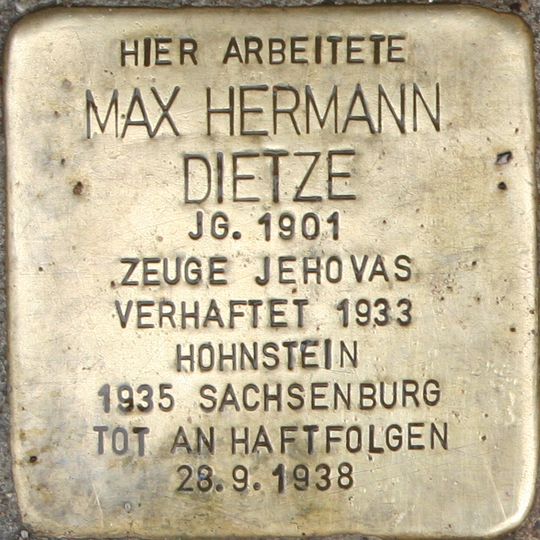 Stolperstein en memoria de Hermann Max Dietze