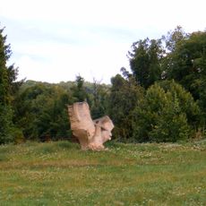 Plastika Loď lásky v Komíně