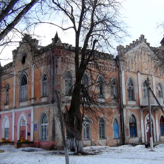 Дом готический