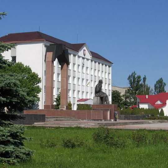 Mykhailo Hrushevskyi monument