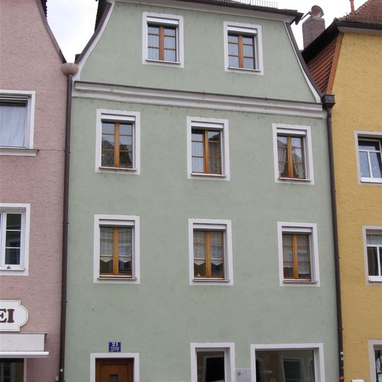 Wohn- und Geschäftshaus