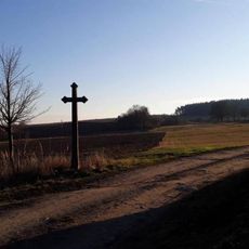 Kříž jihovýchodně od Líšnice