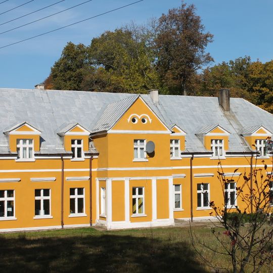 Dwór w Bożniewicach