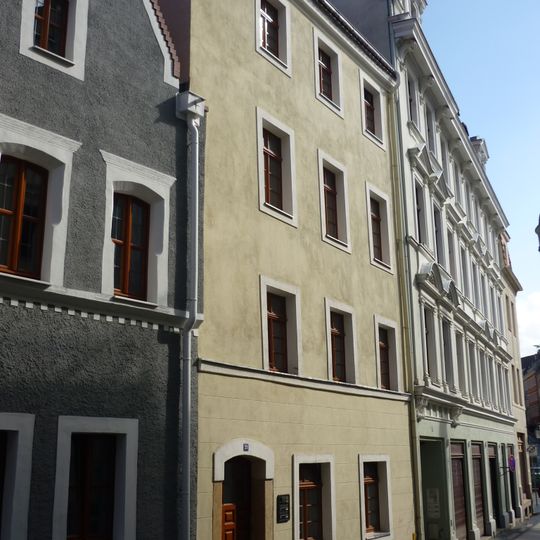 Wohnhaus in geschlossener Bebauung, mit Laden Bogstraße 21
