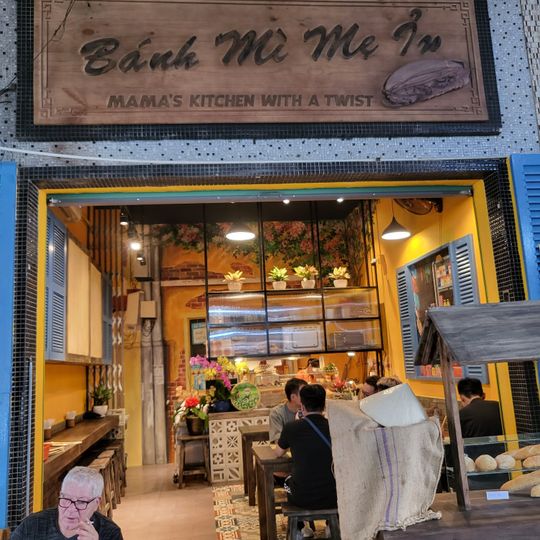Quán Bếp Mẹ Ỉn