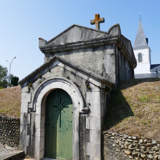 Chapelle du cimetière de Lacq