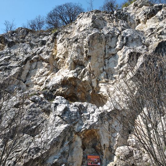 Spherical cabin series over Sátorkőpusztai Cave