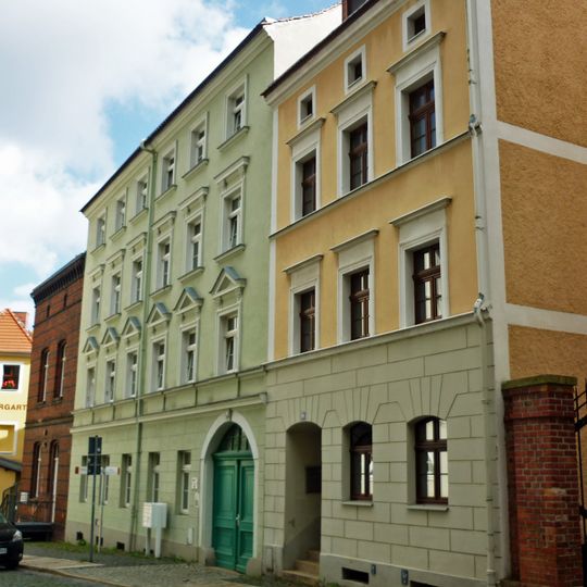 Mietshaus in geschlossener Bebauung Große Wallstraße 17