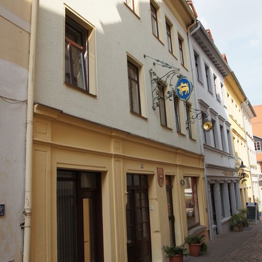 Laden und Decke mit Farbglasgestaltung Weingasse 25