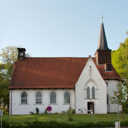 Matthias-Claudius-Kirche mit Ausstattung