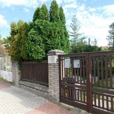 Pamětní deska neznámé ženě na ulici Antala Staška v Praze