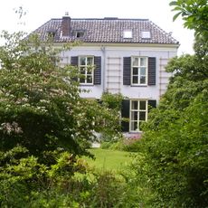 Hervormde Pastorie, ten westen van de kerk