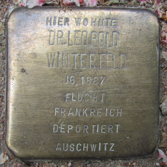Stolperstein en memoria de Leopold Winterfeld