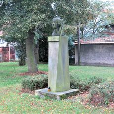 Pomník Boženy Němcové v Červené Písce