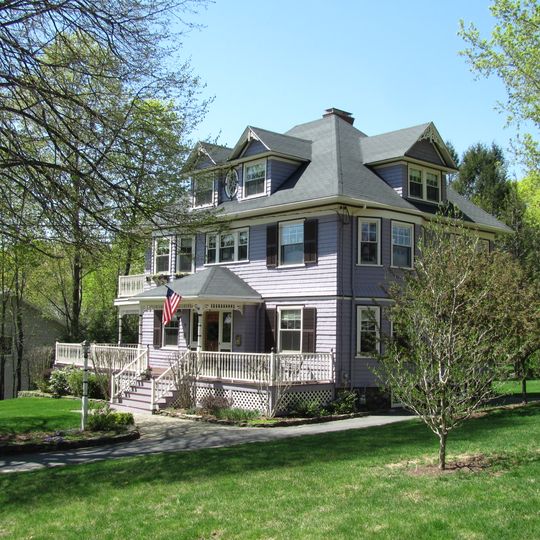 House at 9 White Avenue