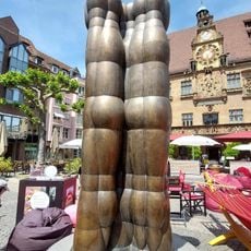 Große Dreifigurengruppe für Agora