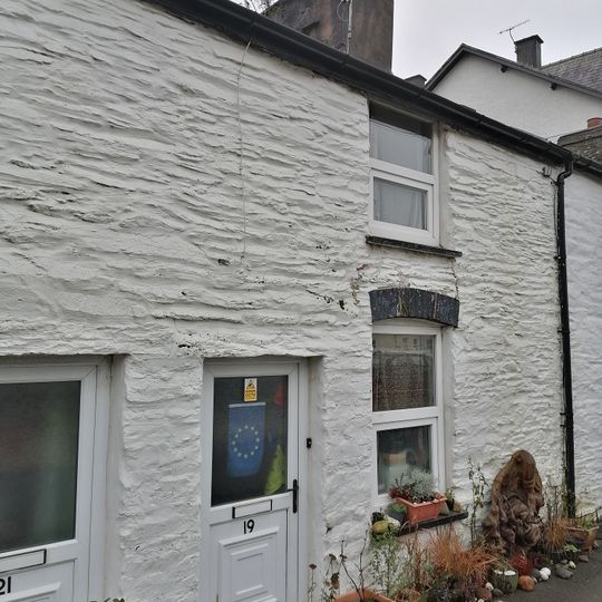 No.19 Morris Cottages,Heol-Y-Doll