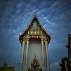 Wat Bueng Phra Lanchai