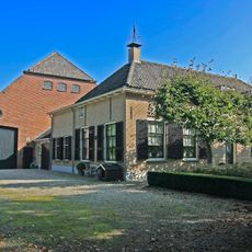 Hoflaan 7, Mijnsheerenland