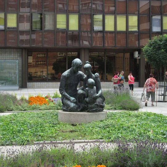 Sousoší v Ústí nad Labem u Lidického náměstí