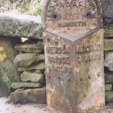 Milestone, Hebden Road, 'top' road, E of Haworth, N of Oxenhope