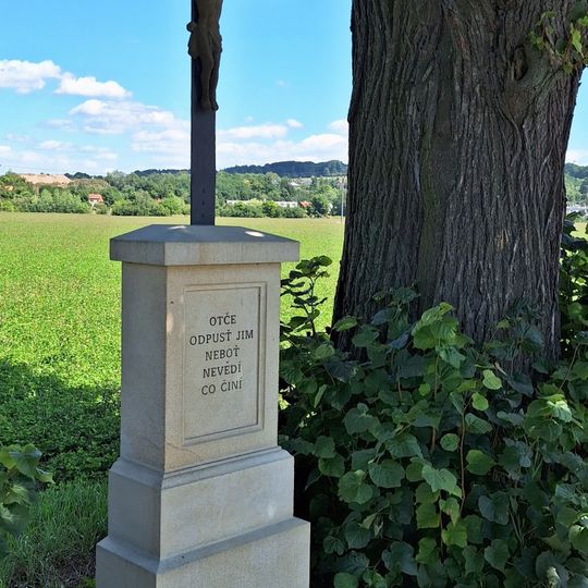 Kříž severozápadně od Chocně