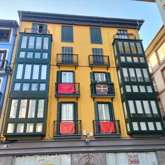 Plaza Zaharra 8 etxea